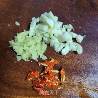 Make Snow bean fried pig step 4
