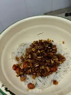 Make Rhods with golden needle mushrooms step 4