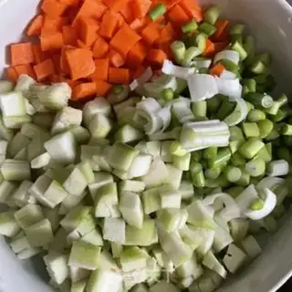 Make Garlic tofu noodles step 2