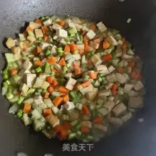 Make Garlic tofu noodles step 6