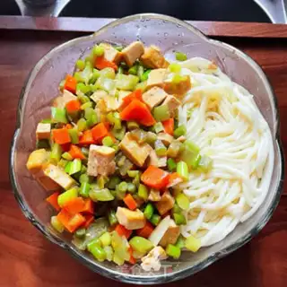 Make Garlic tofu noodles step 8