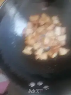 Make Garlic sprouts back to the pot step 6