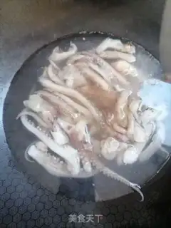 Make Spicy squid step 1