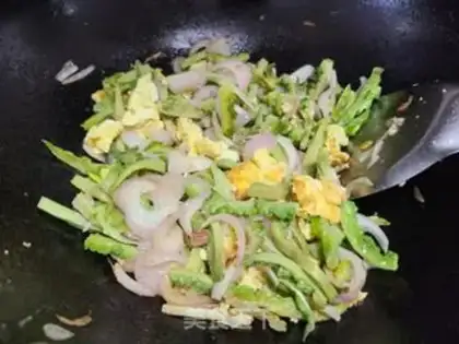 Make Suffering onion fried eggs step 3