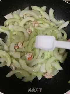 Make cucumber shrimp step 5