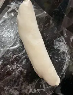 Make Hand-picked banana rolls step 2