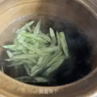 Make cucumber pickles and omelet soup step 4