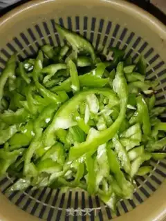 Make Green peppers for meat step 1