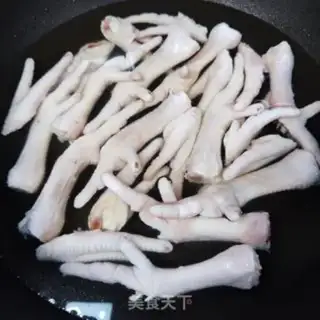 Make Peanut rice for chicken claws step 1