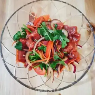 Make Black garlic beef step 1