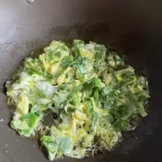Make Sausage garlic fried rice step 4
