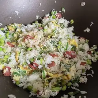 Make Sausage garlic fried rice step 7
