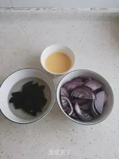 Make Onion wooded eggs step 2