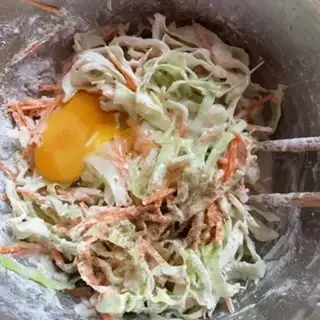 Make Carrot-covered eggcake step 3
