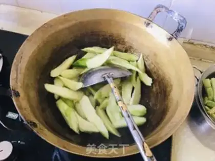 Make Garlic melon step 2