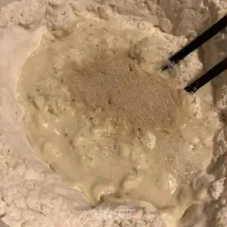 Make Roach tofu shrimp bag step 1