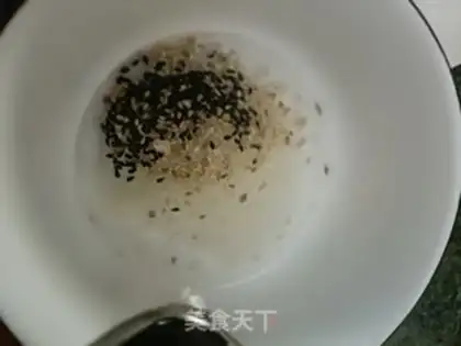 Make Riceballs step 4