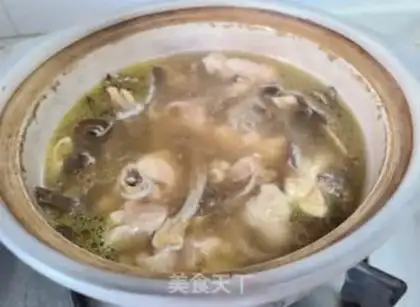Make Moose mushroom chicken noodles step 4