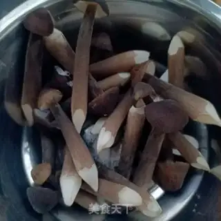Make Five flowers and a black chicken step 0