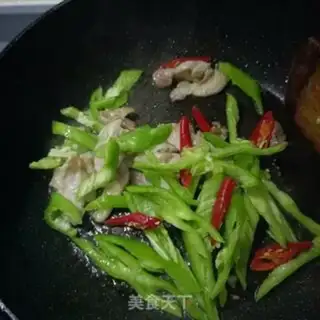 Make Five flowers and a black chicken step 7
