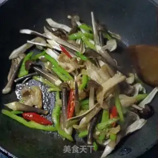 Make Five flowers and a black chicken step 10