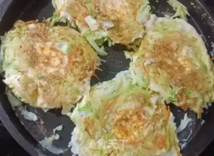 Make Vegetable eggcake step 6