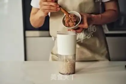 Make Pills of chrysanthemum step 2
