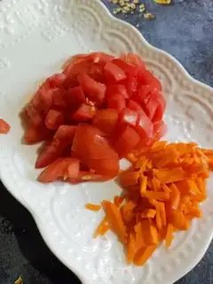 Make Vegetable egg-pump soup step 1
