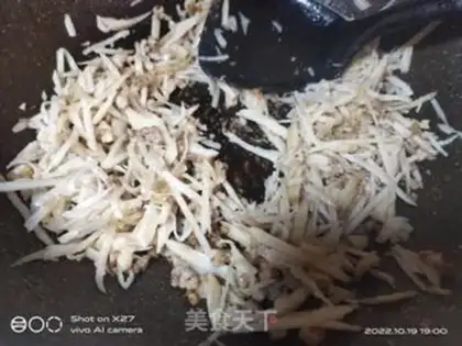 Make Lian soybean sprouts step 4