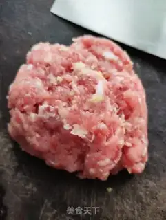 Make Yellowtooth white meatball soup step 1