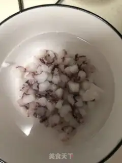 Make octopus little pellets。 step 4