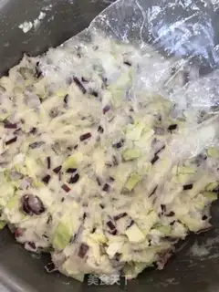 Make octopus little pellets。 step 12