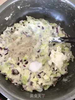 Make octopus little pellets。 step 13