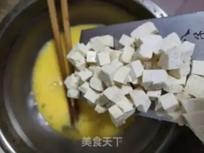 Make Beanie onion curd eggs step 4