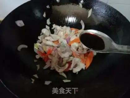 Make Onion fried black fish step 9