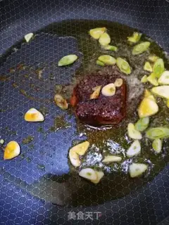 Make Spicy duck blood step 1