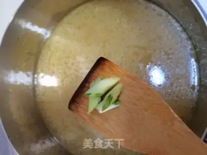 Make The dress and the omelet soup step 2