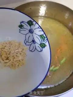 Make The dress and the omelet soup step 4
