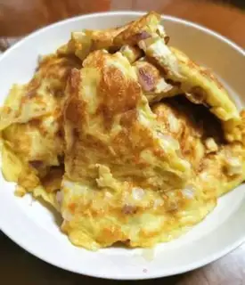 Make Beanie onion curd eggs step 9