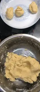 Make Coconut nuts step 5