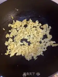 Make Shrimp omelet egg pie step 2