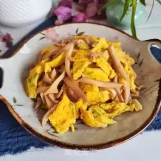 Make Eggs and apricot mushrooms step 8
