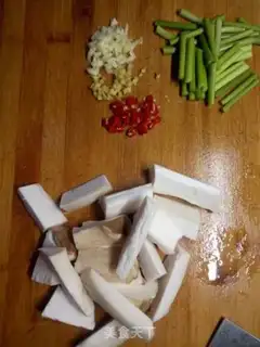 Make Dry pan shrimp step 1