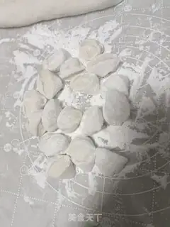 Make Pork dumplings step 2