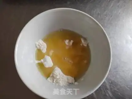 Make Hand grab cake step 4