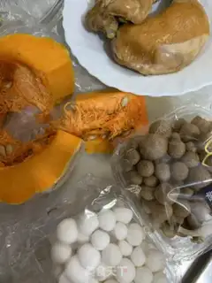 Make Pumpkin chicken-leg rice step 0