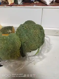 Make Chicken-legged pumpkin salad step 2
