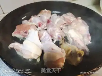 Make Chicken-legged pumpkin salad step 4
