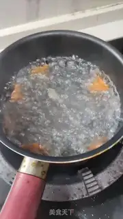 Make Onions, fat rolls step 1
