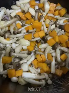 Make Pumpkin chicken-leg rice step 6